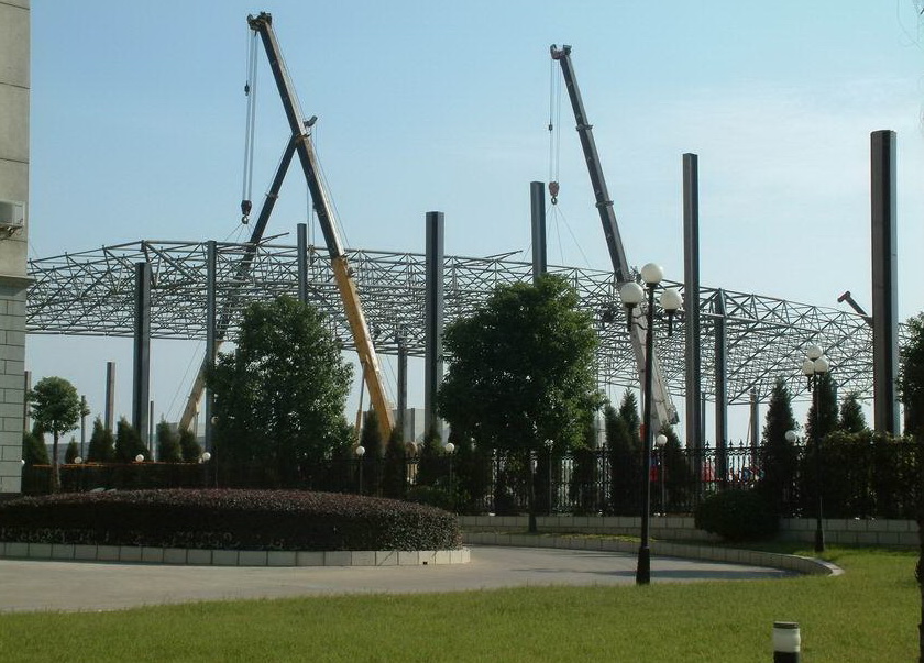 丹阳加油站罩棚网架